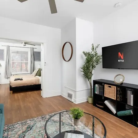 Private 2 Storey Home With 3Br-2Ba By Queen West